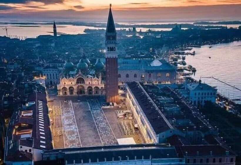 پانسیون Venice Lion Residence Vespucci