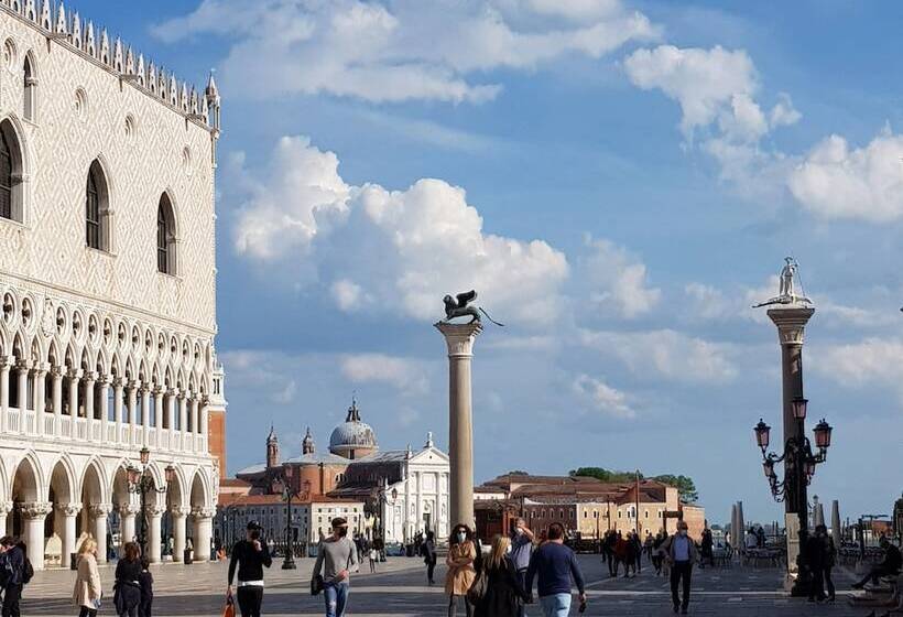 پانسیون Venice Lion Residence Vespucci