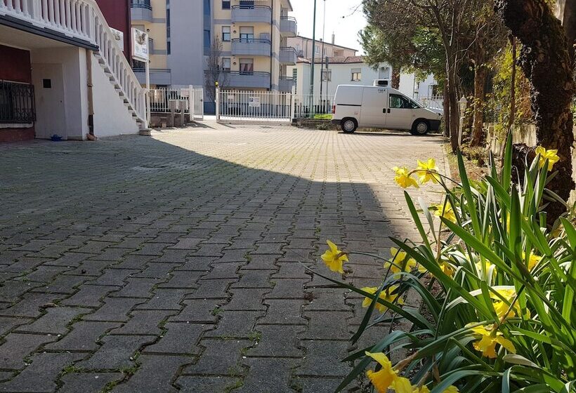 پانسیون Venice Lion Residence Vespucci