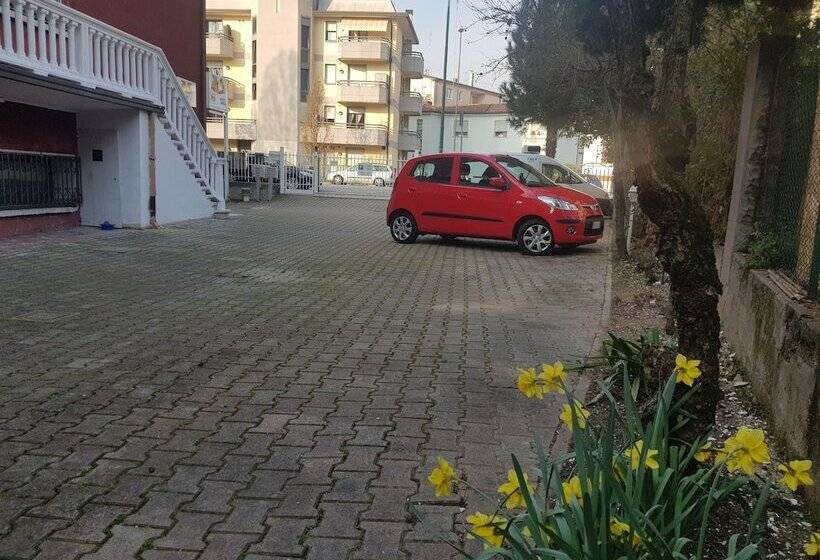 پانسیون Venice Lion Residence Vespucci