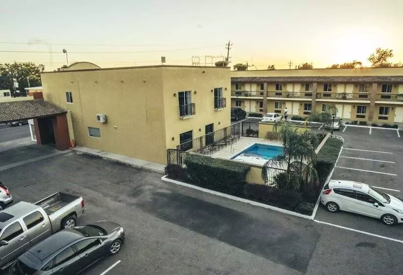 Barrokas Hotel & Suites