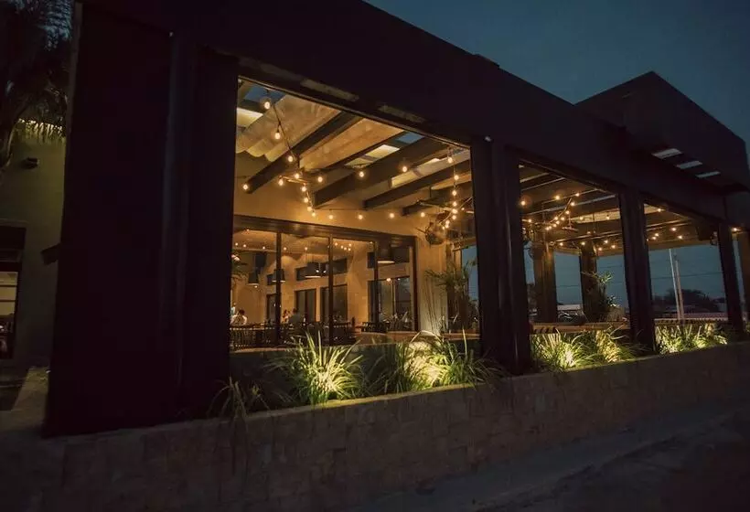 Barrokas Hotel & Suites