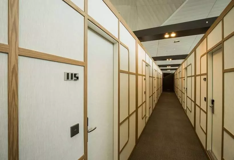 Capsule Hotel  Darakhyu  T1