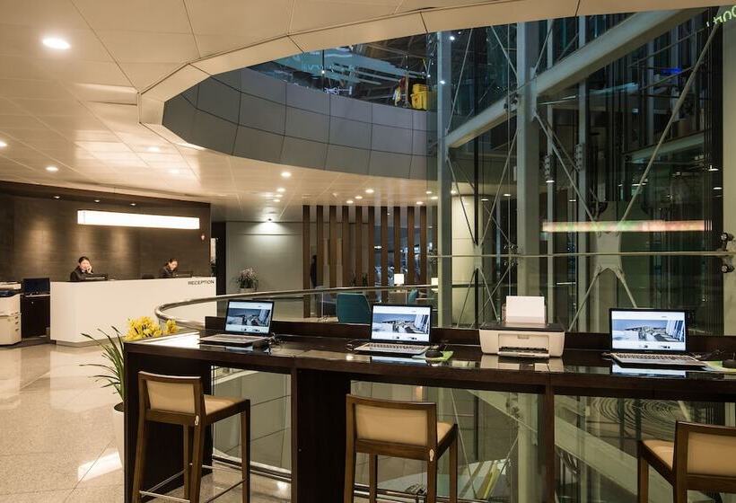 Capsule Hotel Darakhyu T1