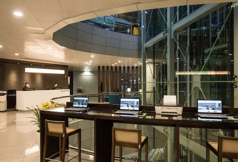 Capsule Hotel  Darakhyu  T1