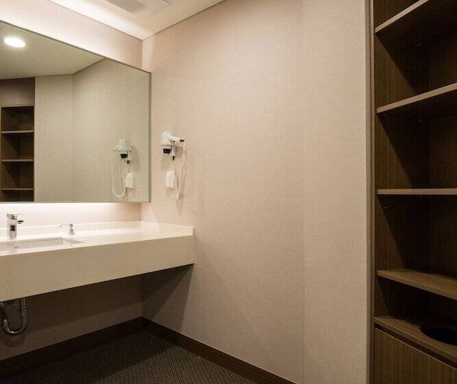 Capsule Hotel Darakhyu T1