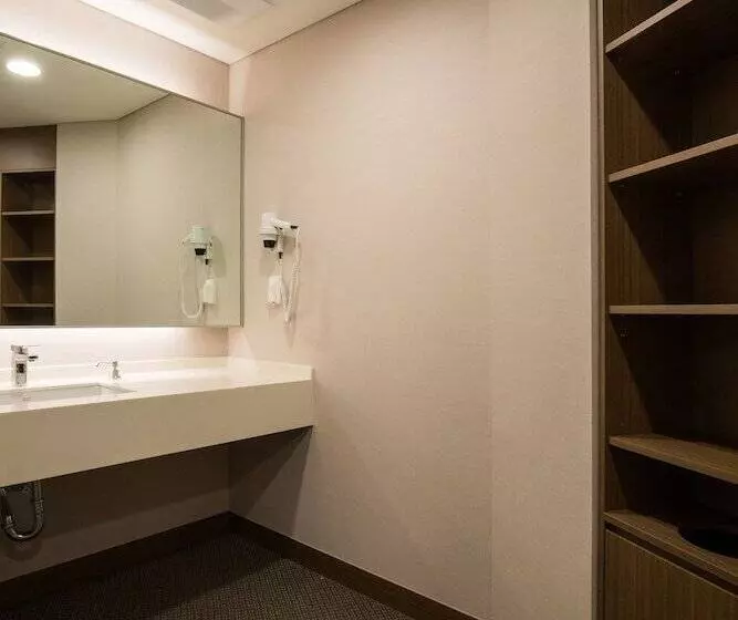 Capsule Hotel  Darakhyu  T1