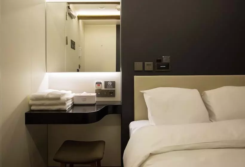 Capsule Hotel  Darakhyu  T1