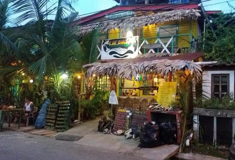 Coconut Hostel Bocas Town