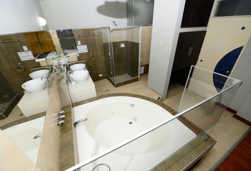 مسافرخانه Lancelot