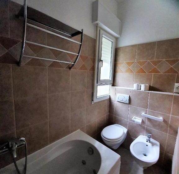 호텔 Airone Cervia B&b Camere E Appartamenti