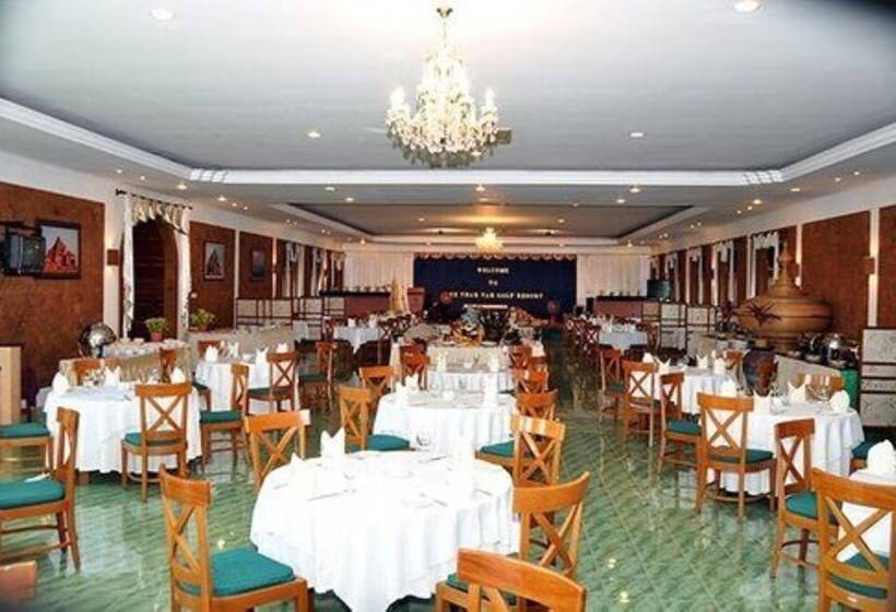 هتل Aye Thar Yar Golf Resort