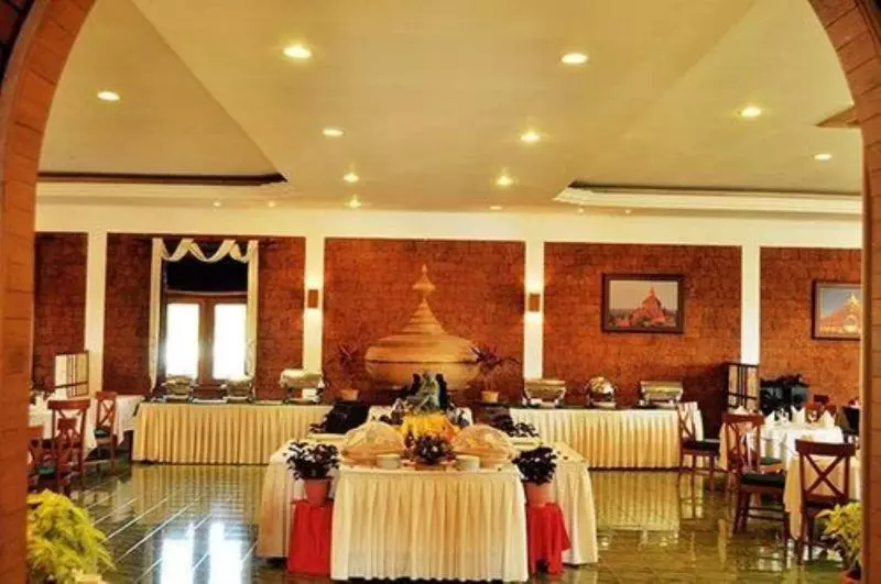 هتل Aye Thar Yar Golf Resort