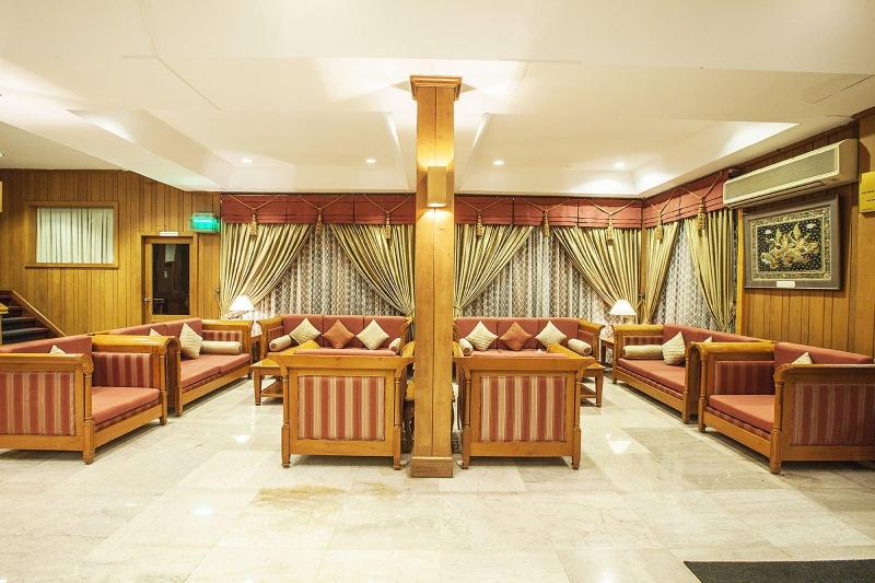 هتل Aye Thar Yar Golf Resort