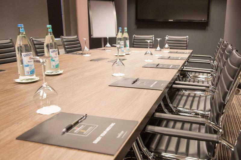 هتل Golf & Country