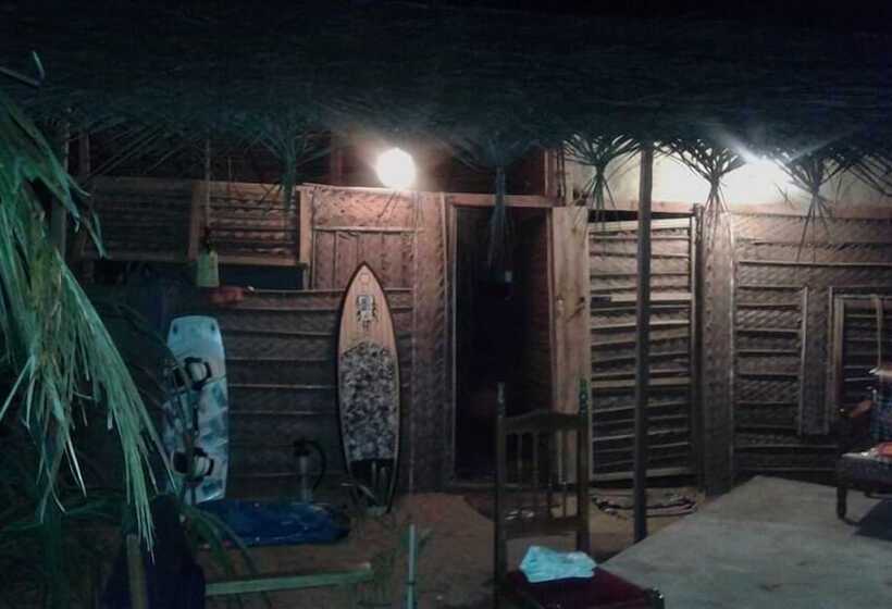 בית מלון כפרי Kite Bay Villa