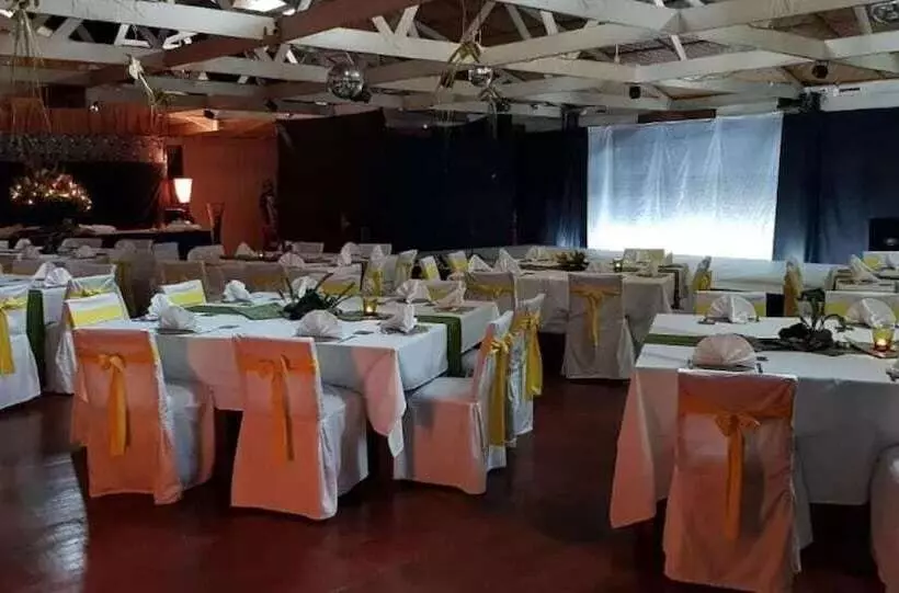 ホテル Masurina Lodge