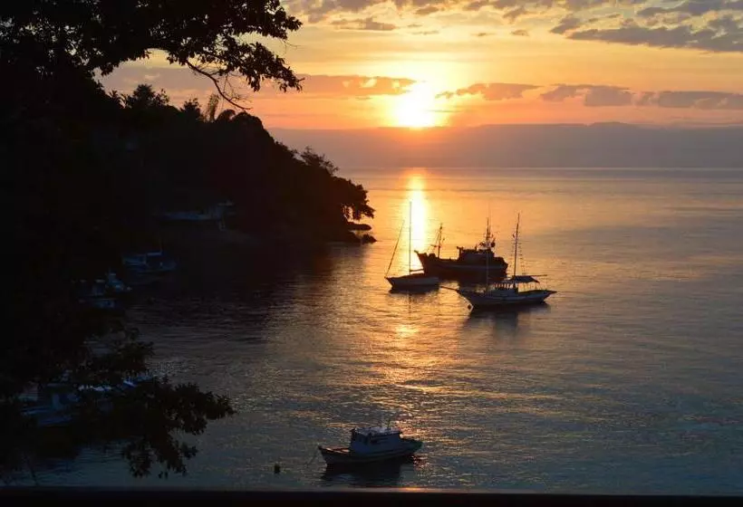 هتل Vila Pedra Mar