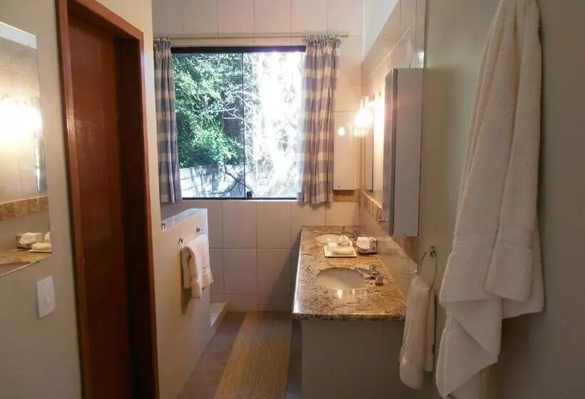هتل Vila Pedra Mar