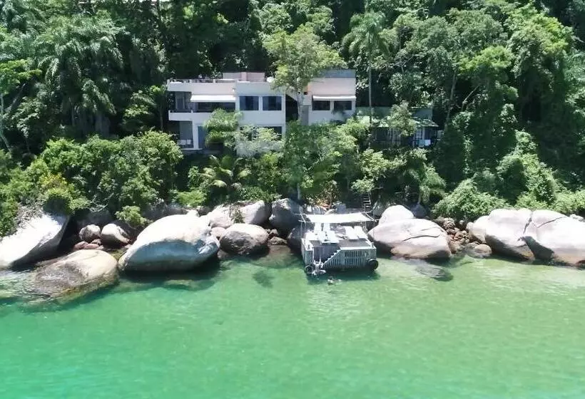 هتل Vila Pedra Mar