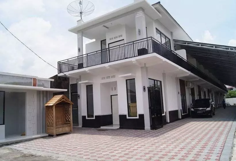 Majatalo Medical Kost