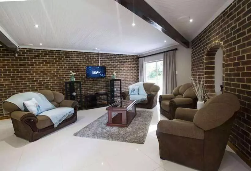 Aamiaismajoitus (B&B) Tsitsikamma Manor