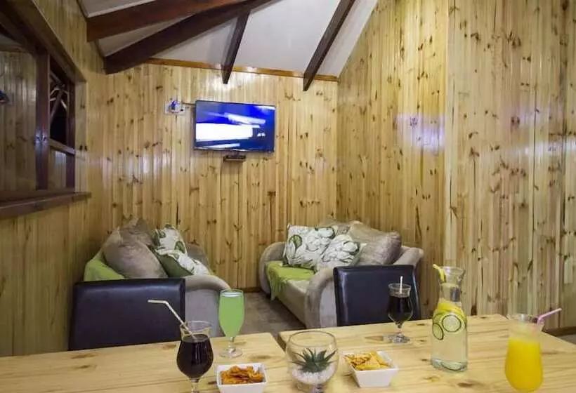 Aamiaismajoitus (B&B) Tsitsikamma Manor