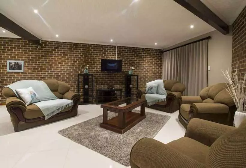 Aamiaismajoitus (B&B) Tsitsikamma Manor