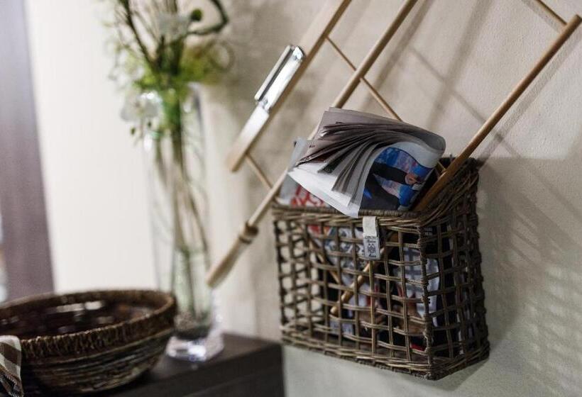 Grand Hotel Senica, Garni