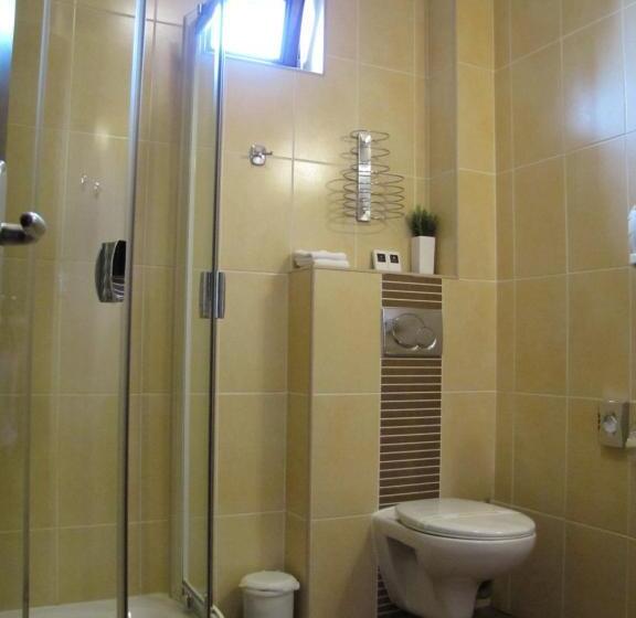 Grand Hotel Senica, Garni