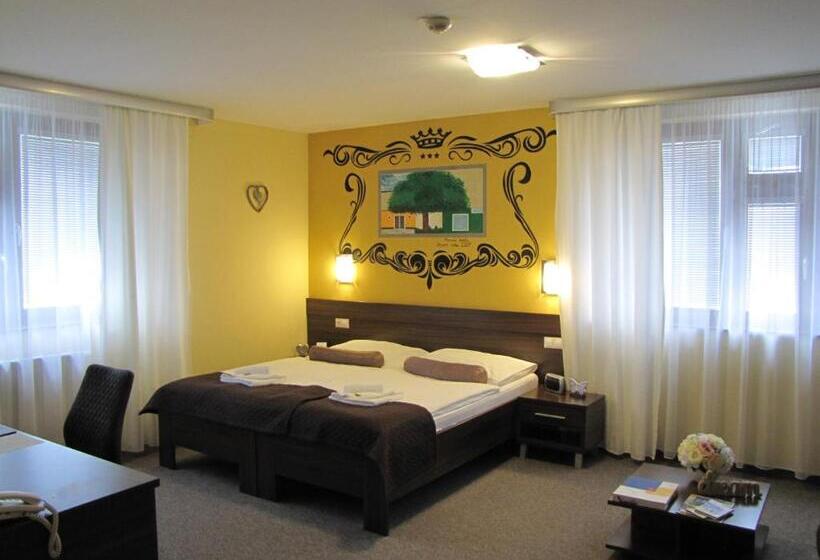 Grand Hotel Senica, Garni