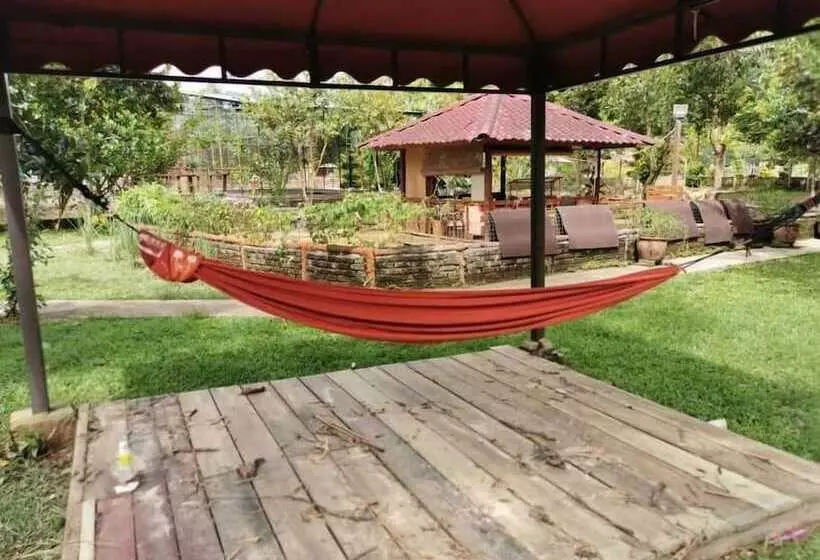 ホテル Happy Paradise