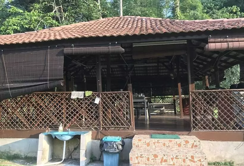 ホテル Happy Paradise