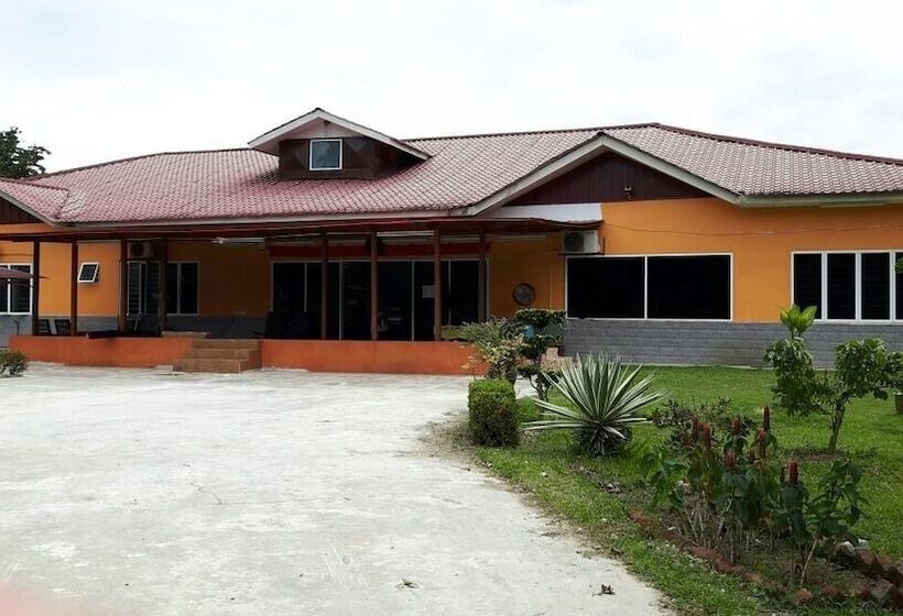 בית מלון כפרי Happy Paradise