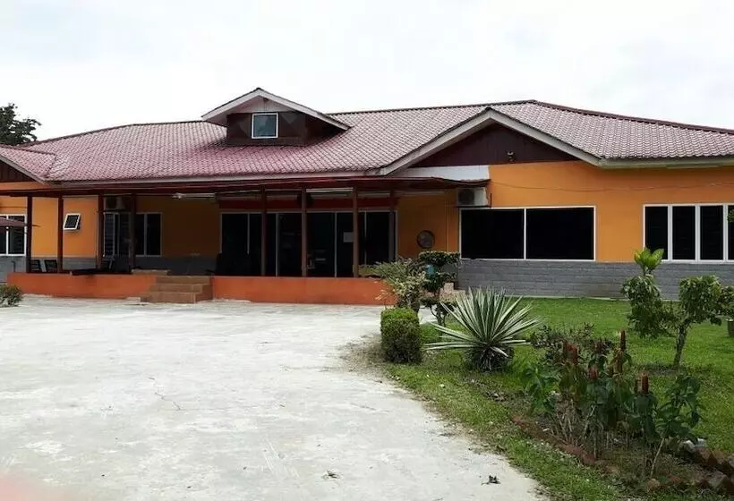 ホテル Happy Paradise