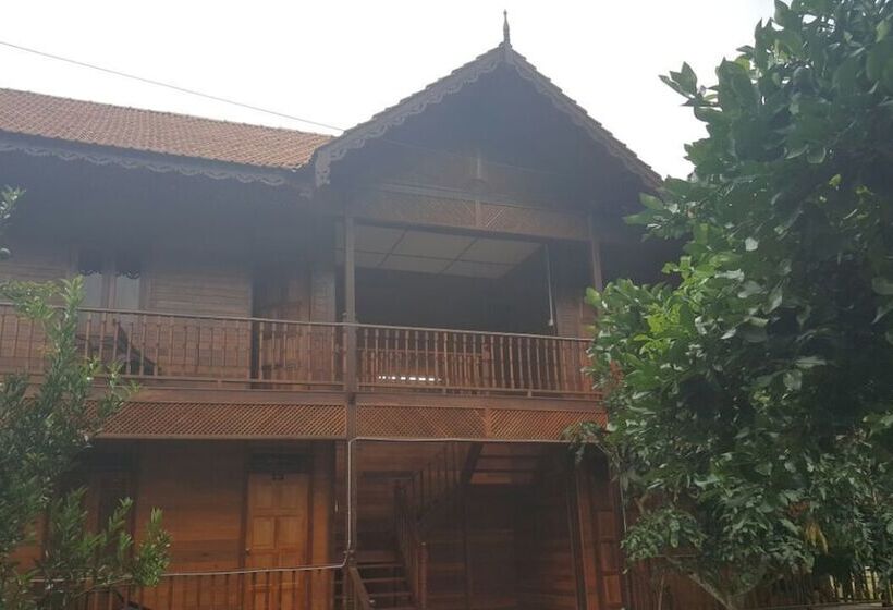 בית מלון כפרי Happy Paradise