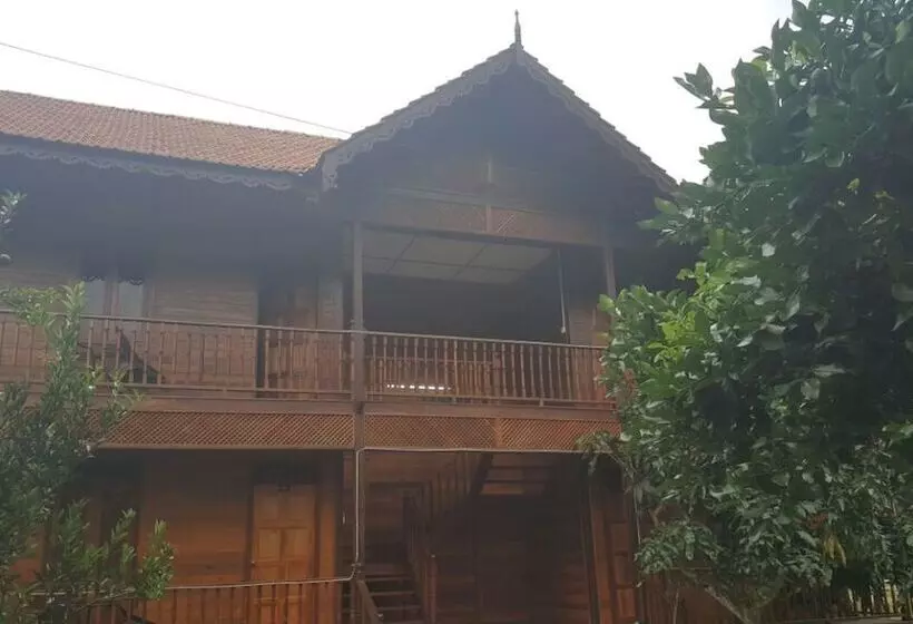 ホテル Happy Paradise