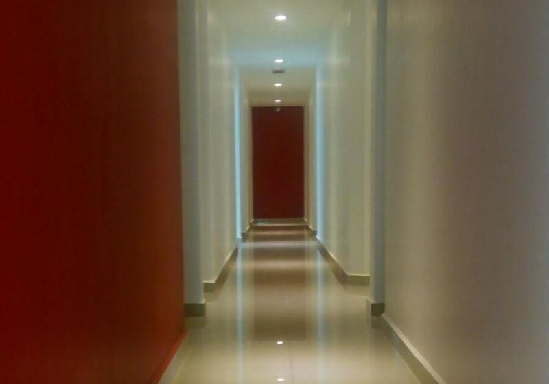 Hotel Place2stay @ Gong Badak