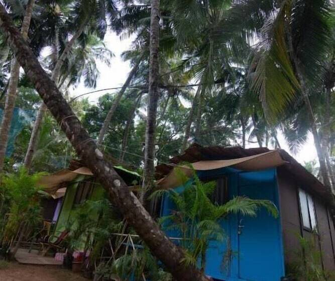 Отель Saturn Beach Cottage