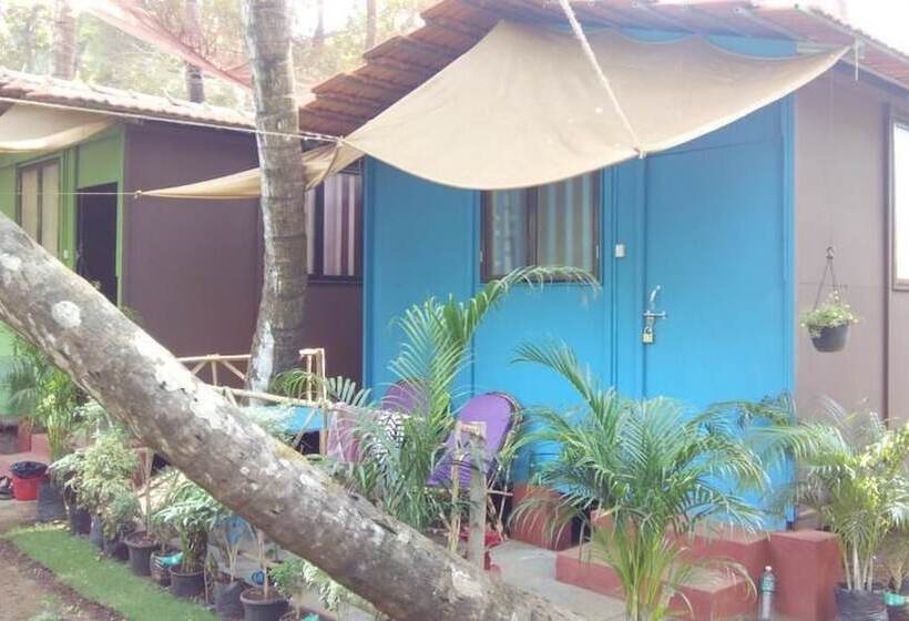 Отель Saturn Beach Cottage