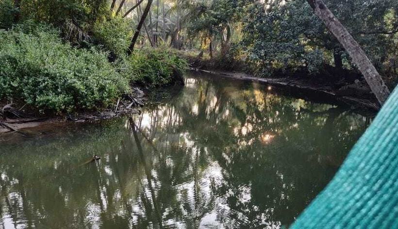 Отель Saturn Beach Cottage