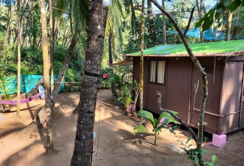 Отель Saturn Beach Cottage