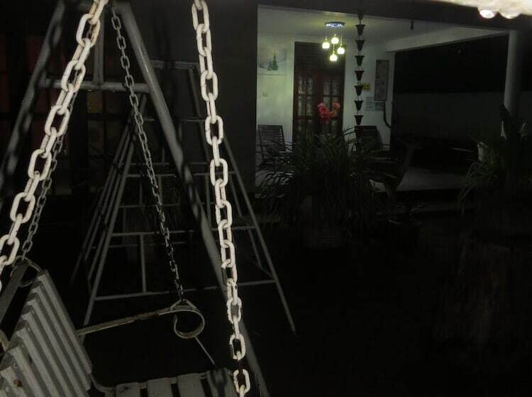 Hotel Thisara Pool Resort Kataragama & Yala & Kabiliththa Safari