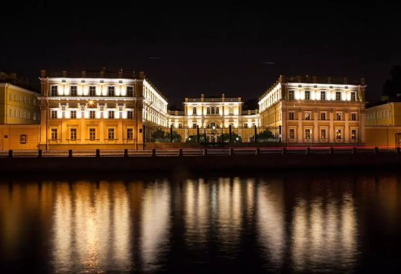 Hotelli Usadba Derzhavina