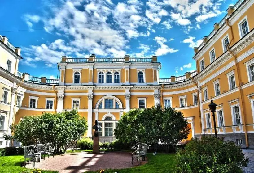 Hotelli Usadba Derzhavina