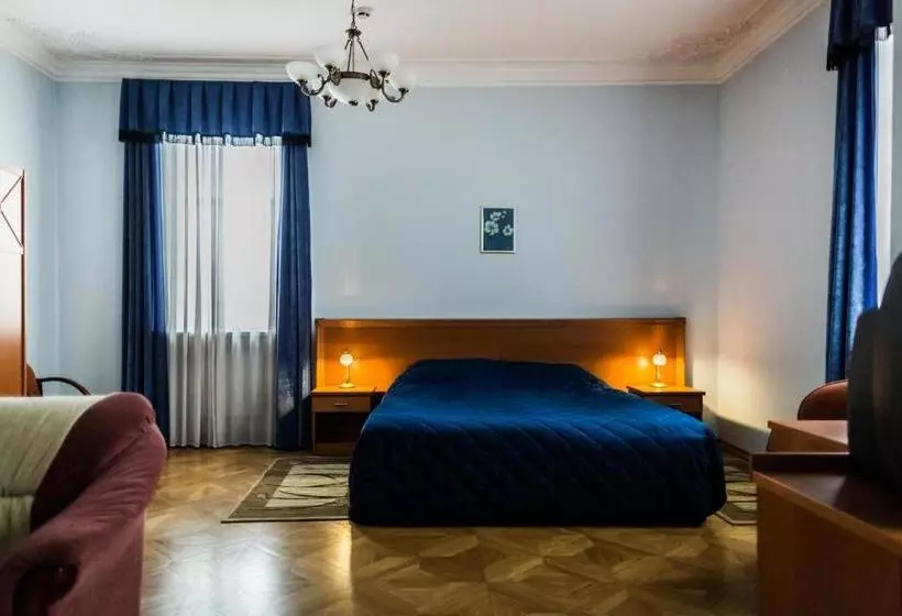 Hotelli Usadba Derzhavina