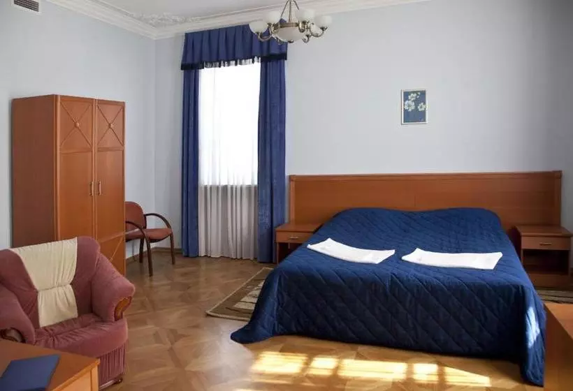 Hotelli Usadba Derzhavina