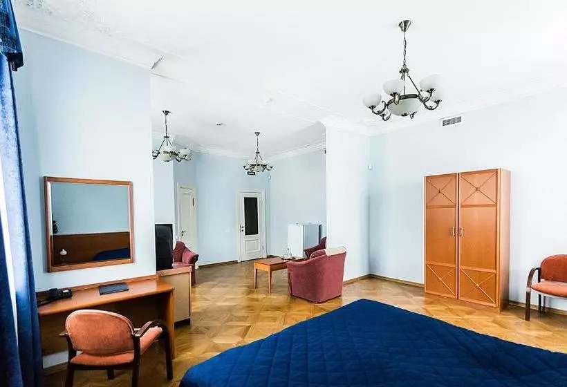 Hotelli Usadba Derzhavina