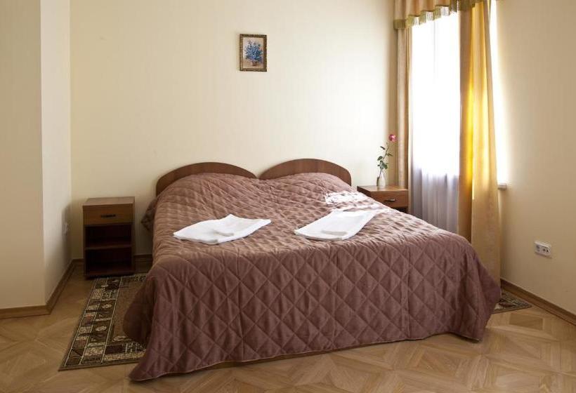 فندق Usadba Derzhavina