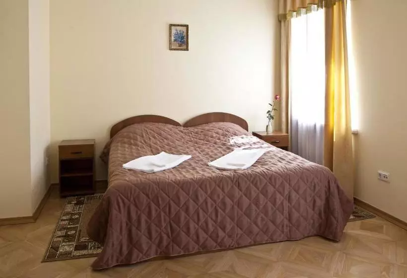 Hotelli Usadba Derzhavina